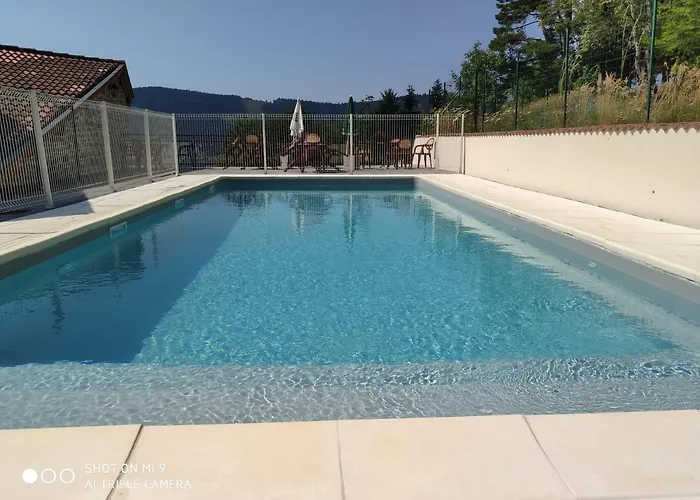 De La Belette 2* Le Monestier